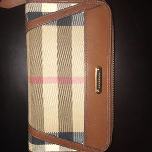 Burberry wallet! In really good condition